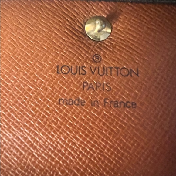 Louis Vuitton Elise Wallet - Picture 14 of 15
